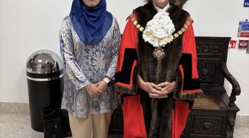 Eminent Citizen, Kawther Hashmi, standing next to the Mayor of Woking, Cllr Louise Morales