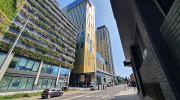 View of hotel and car park along Victoria Way